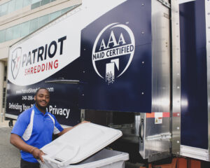 Difference Between Onsite Shredding & Offsite paper Shredding 